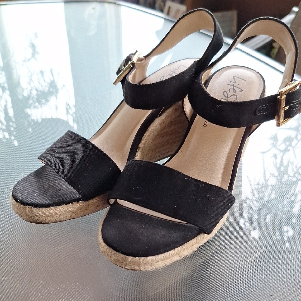 Life Stride Black Velocity 2.0 Espadrille Wedge Shoes Like New